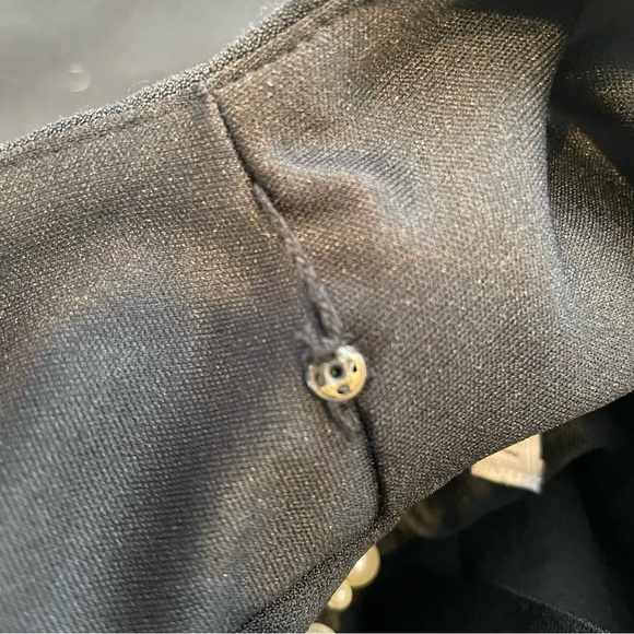 Maggy London Sheath Dress Size 4 Black with Pearl Peter Pan Collar Zip Up Back - Picture 10 of 16